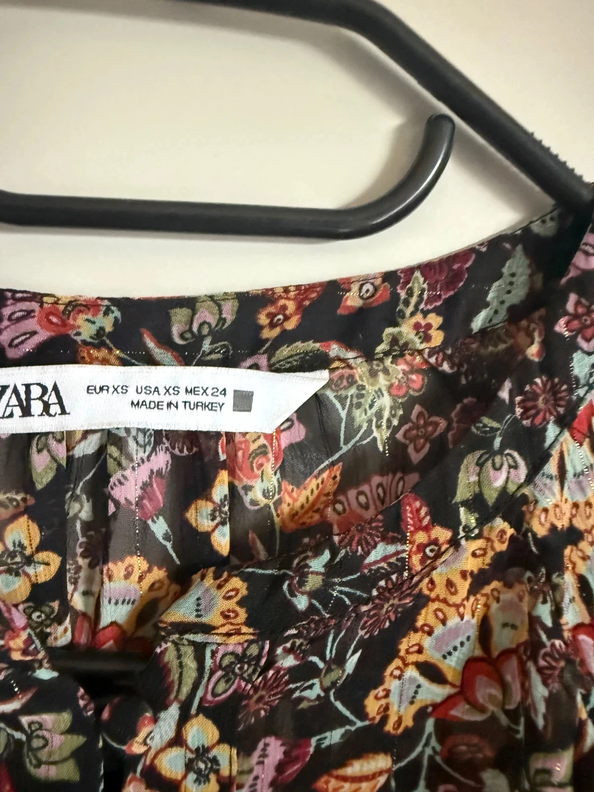 Blusa de manga larga Zara con flores Talla 34 – photo 4